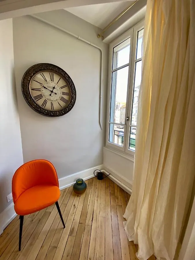 Apartment Grand Appartement De Caractere Au Coeur De Ville Moulins  France
