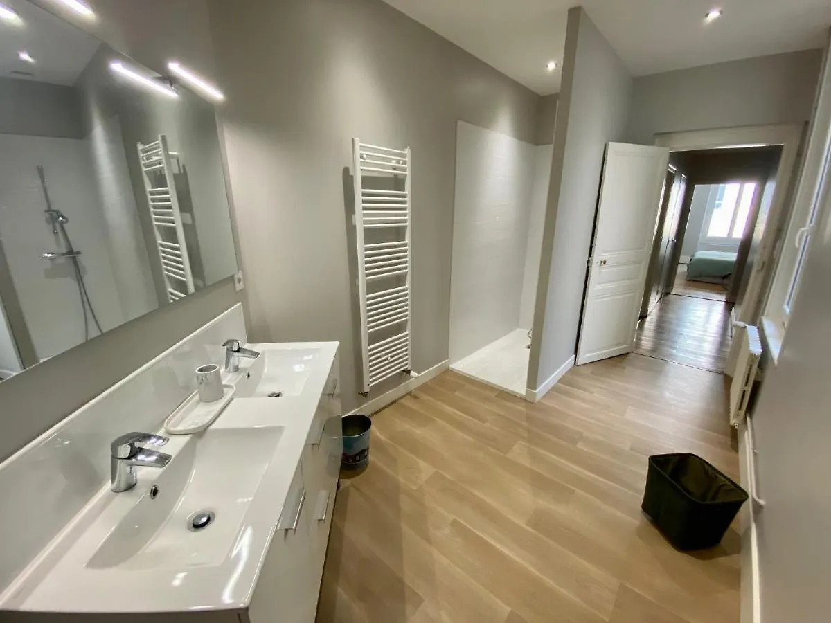 Grand Appartement De Caractere Au Coeur De Ville Moulins  Apartment Moulins (Allier)